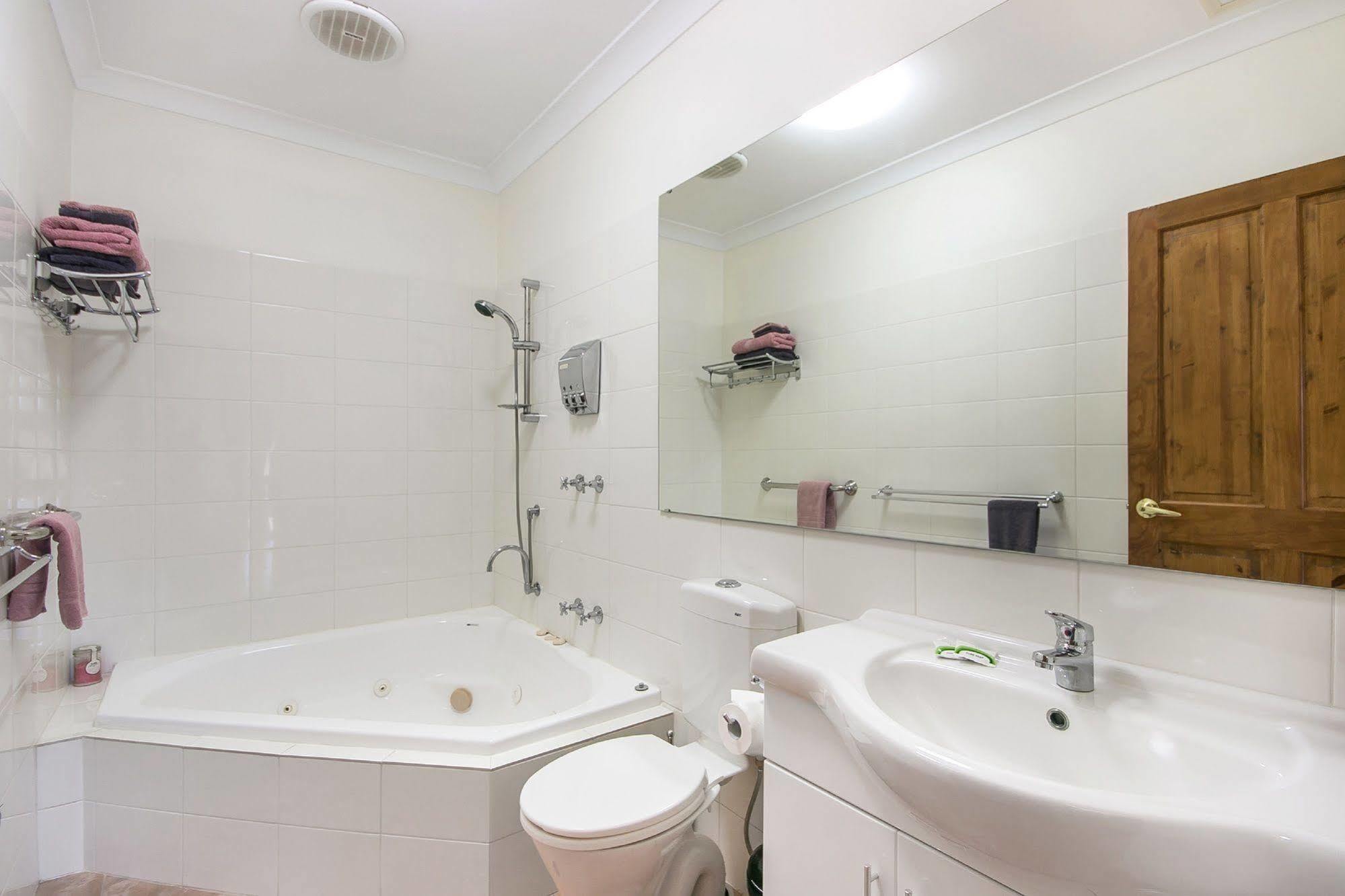 Coranda Lodge Armadale Ngoại thất bức ảnh