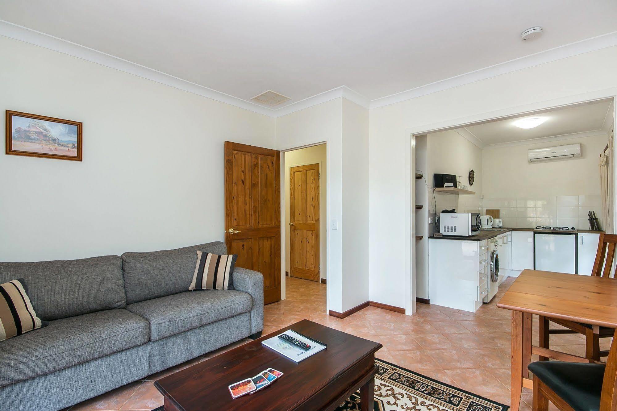 Coranda Lodge Armadale Ngoại thất bức ảnh
